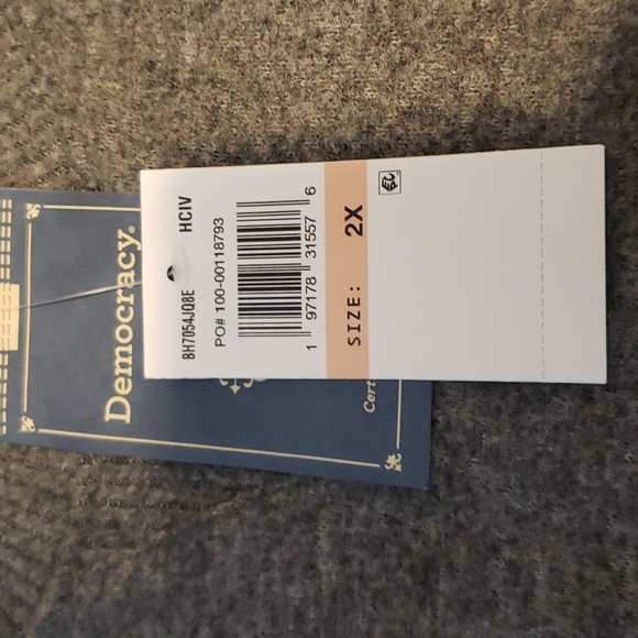 Democracy 2X sweater NWT - Picture 5 of 10